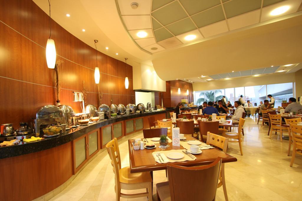 Hotel Mercury Inn Queretaro Ngoại thất bức ảnh