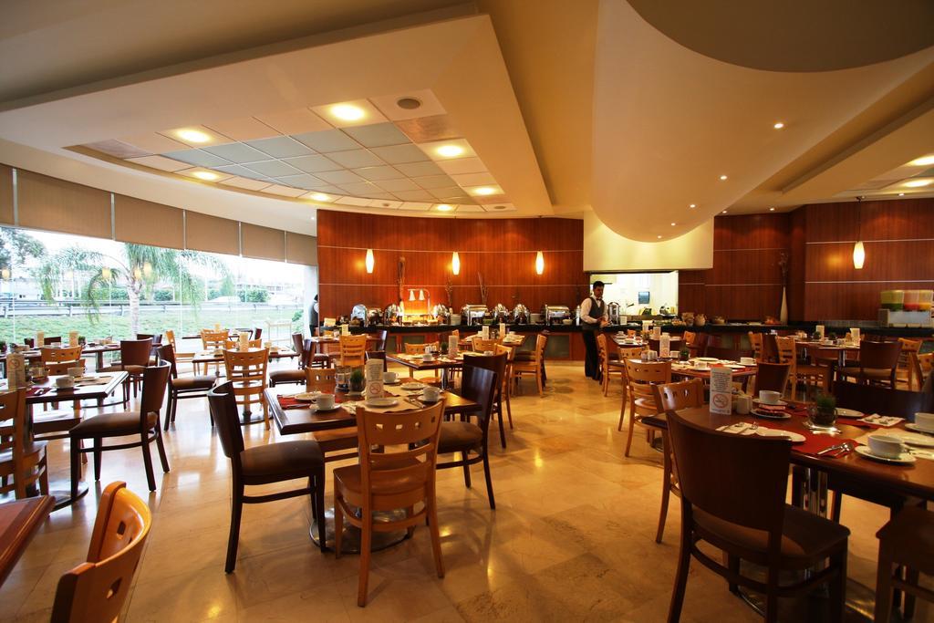 Hotel Mercury Inn Queretaro Ngoại thất bức ảnh