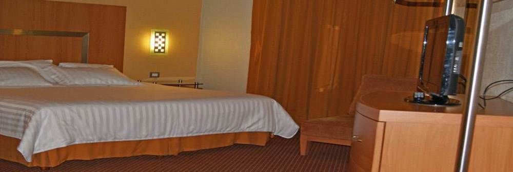 Hotel Mercury Inn Queretaro Ngoại thất bức ảnh