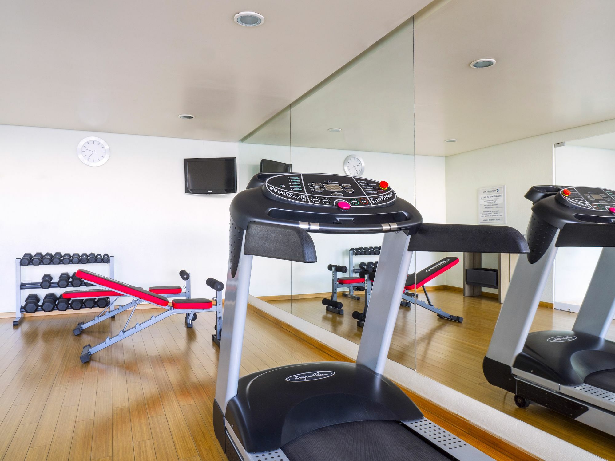 Hotel Mercury Inn Queretaro Ngoại thất bức ảnh